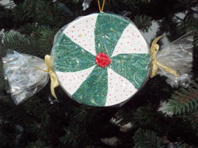 Learn to paint peppermint candy Christmas ornaments